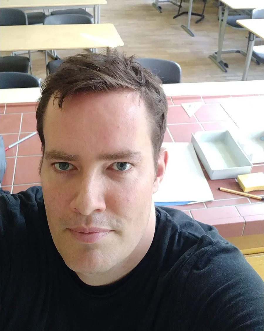 Moritz Warntjen, Selfie in seinem leeren Klassenzimmer